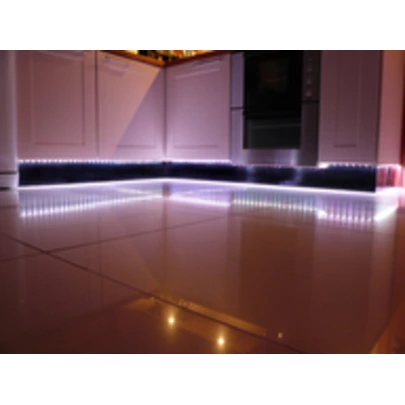 TIRA LED RGB 12V IP20 540LM 7W 3 MTR.